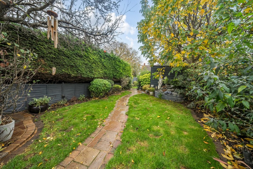 3 bedroom House for Sale High Street, Stotfold, Bedfordshire