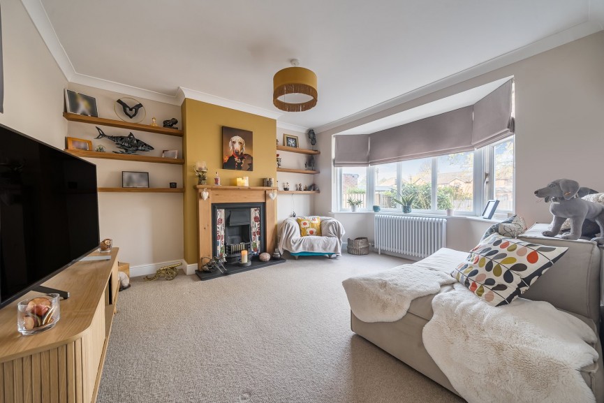 3 bedroom House for Sale High Street, Stotfold, Bedfordshire