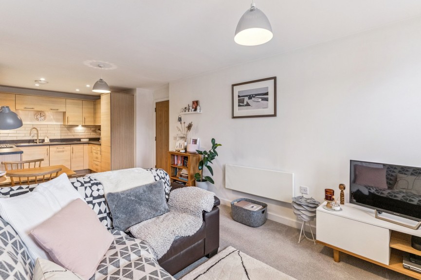 2 bedroom Flat for Sale Whinbush Road, Hitchin, Hertfordshire