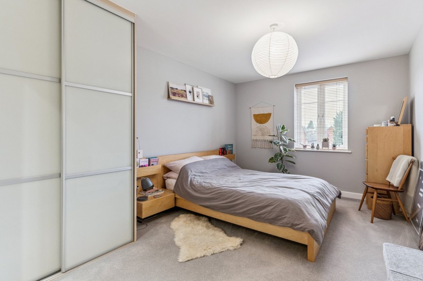 2 bedroom Flat for Sale Whinbush Road, Hitchin, Hertfordshire