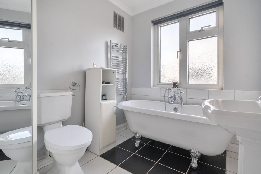 3 bedroom House for Sale Hitchin Road, Stotfold, Bedfordshire