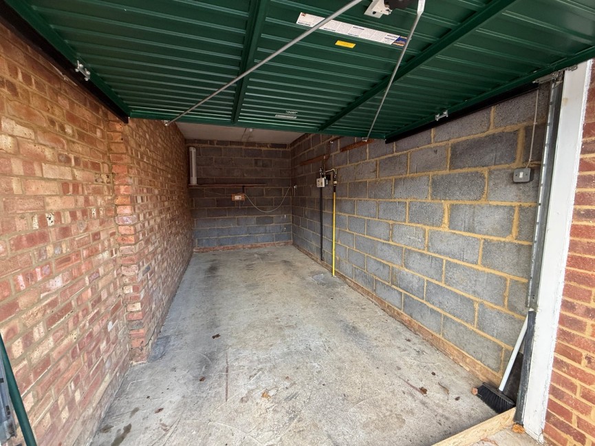 3 bedroom House for Letting Buttermere Close, Flitwick, Bedfordshire