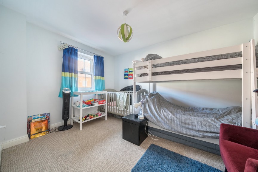 4 bedroom House for Sale Tansy Avenue, Stotfold, Bedfordshire