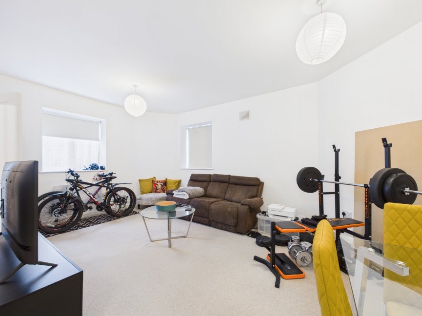 1 bedroom Flat for Sale Green Drift, Royston