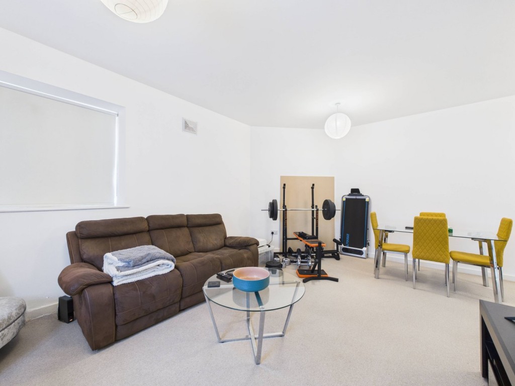 Green Drift, Royston