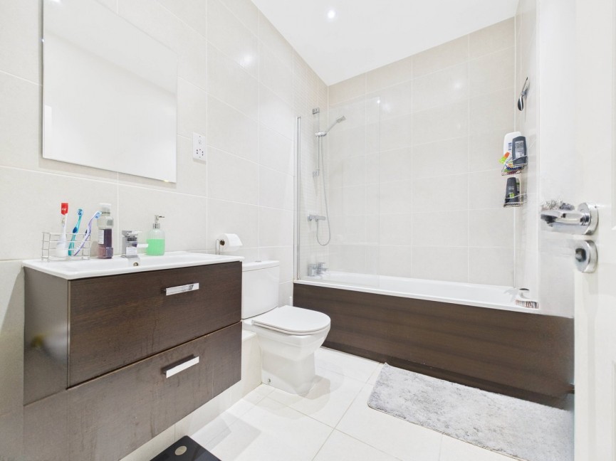 1 bedroom Flat for Sale Green Drift, Royston