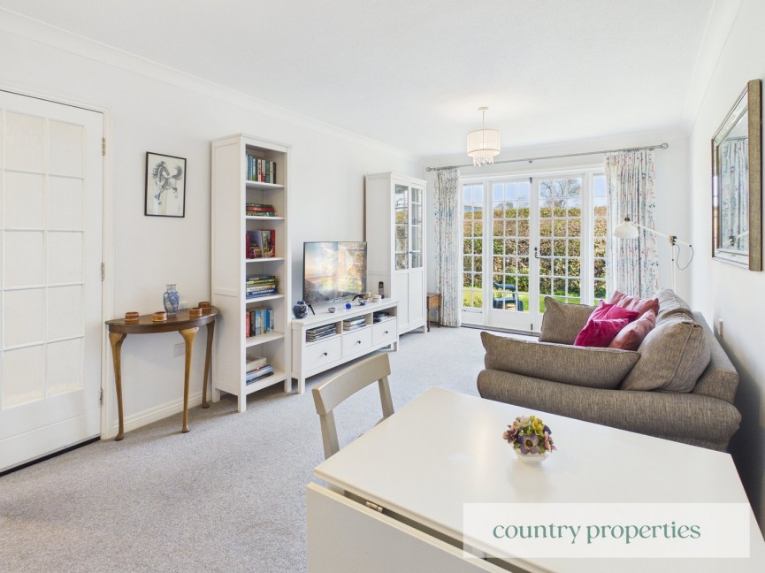 2 bedroom Bungalow for Sale Barnside Court, Welwyn Garden City, Hertfordshire