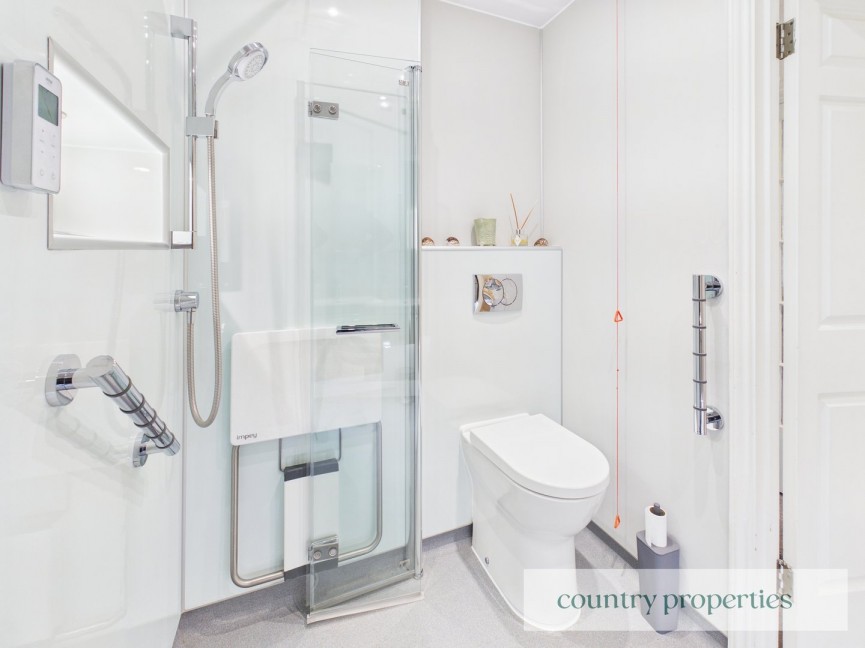 2 bedroom Bungalow for Sale Barnside Court, Welwyn Garden City, Hertfordshire