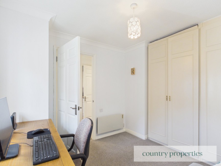 2 bedroom Bungalow for Sale Barnside Court, Welwyn Garden City, Hertfordshire