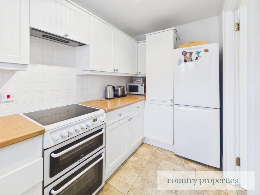 2 bedroom Bungalow for Sale Barnside Court, Welwyn Garden City, Hertfordshire