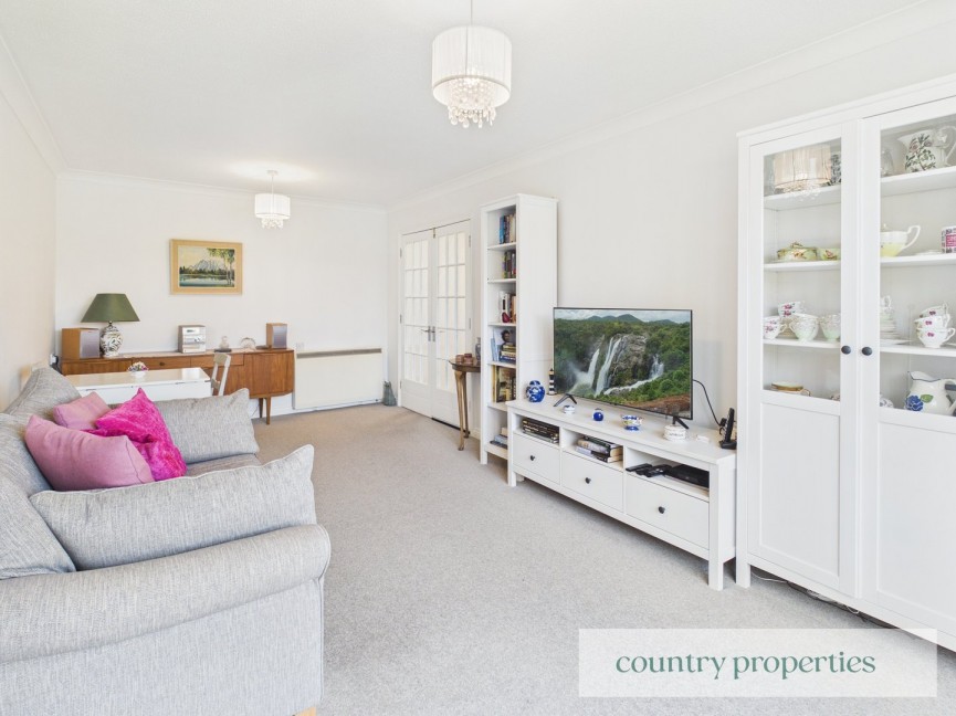 2 bedroom Bungalow for Sale Barnside Court, Welwyn Garden City, Hertfordshire