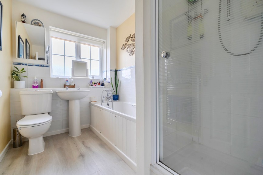 5 bedroom House for Sale Purcell Way, Shefford, Bedfordshire