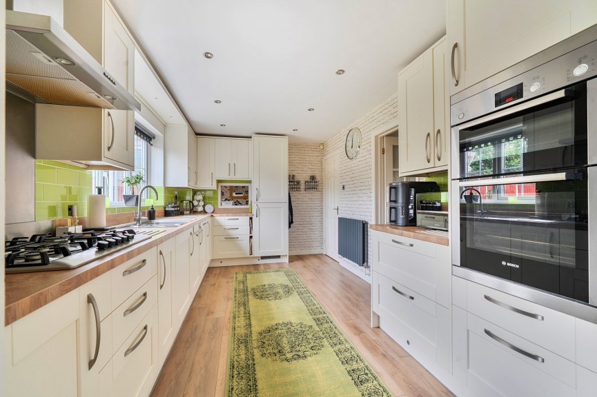 5 bedroom House for Sale Purcell Way, Shefford, Bedfordshire