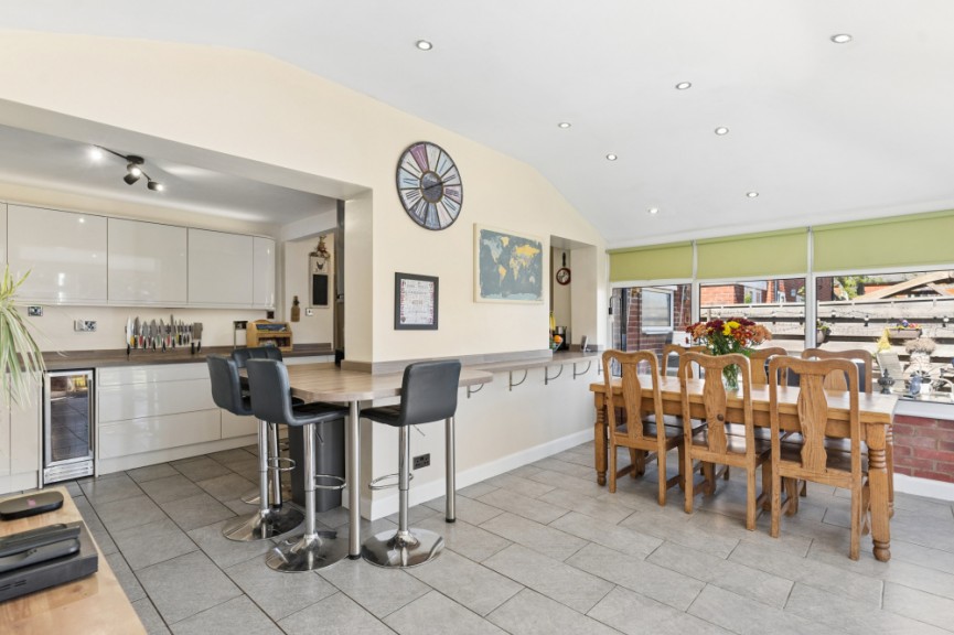 3 bedroom House for Sale St Augustine Close, Hitchin, Hertfordshire