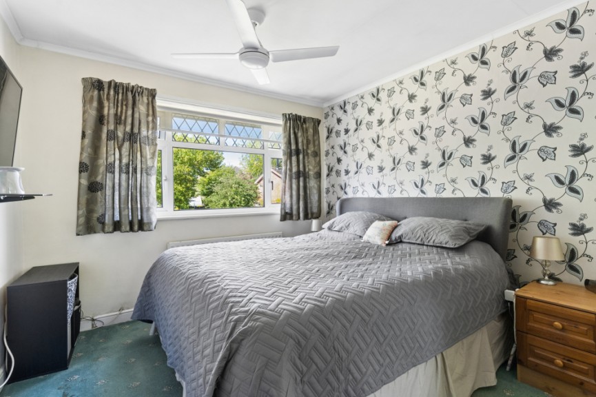 3 bedroom House for Sale St Augustine Close, Hitchin, Hertfordshire