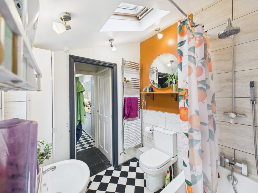 2 bedroom House for Sale Pembroke Road, BALDOCK, Hertfordshire