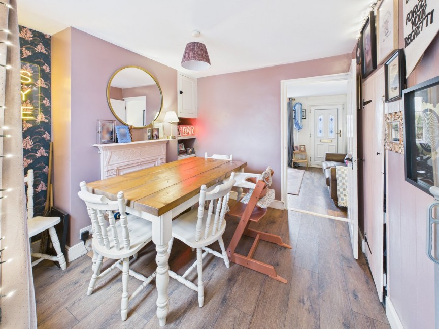 2 bedroom House for Sale Pembroke Road, BALDOCK, Hertfordshire