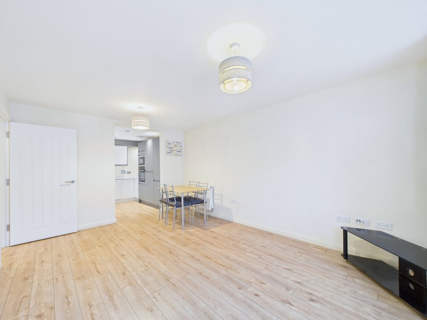 1 bedroom Flat for Sale Cooks Way, Hitchin, Hertfordshire