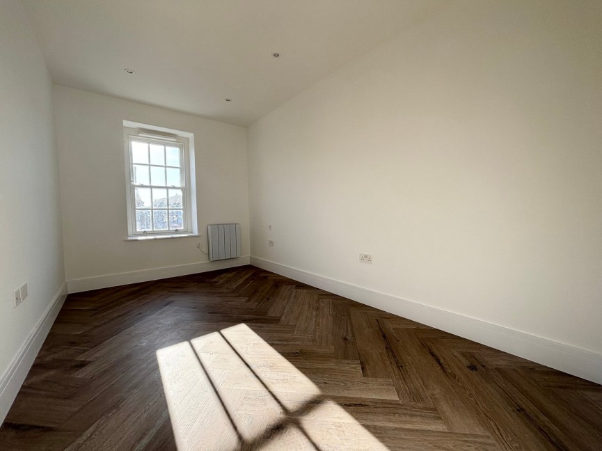 2 bedroom Flat for Letting Leys Avenue, Letchworth Garden City, Hertfordshire