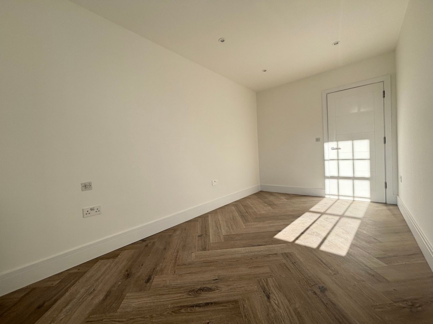 2 bedroom Flat for Letting Leys Avenue, Letchworth Garden City, Hertfordshire