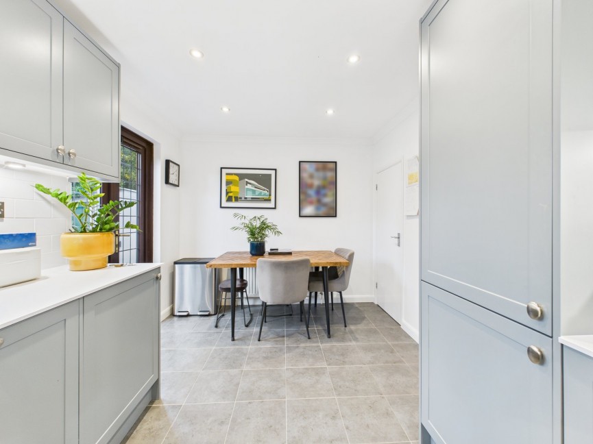 2 bedroom House for Sale Larkins Close, Baldock, Hertfordshire