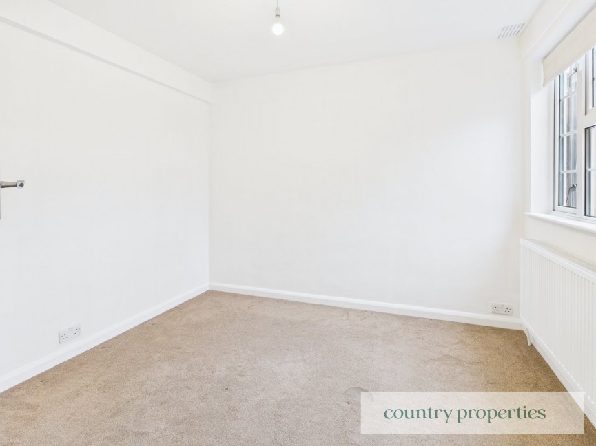3 bedroom Flat for Letting High Street, Stevenage, Hertfordshire