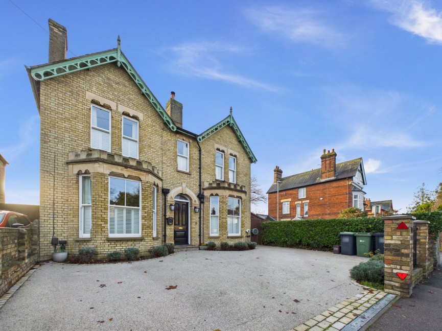 4 bedroom House for Sale Bedford Road, Sandy, Bedfordshire