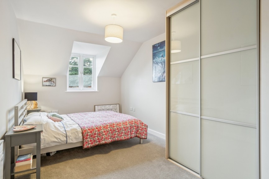 2 bedroom Flat for Sale Whinbush Road, Hitchin, Hertfordshire