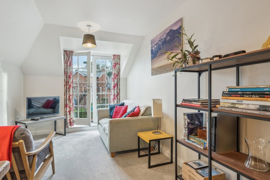 2 bedroom Flat for Sale Whinbush Road, Hitchin, Hertfordshire