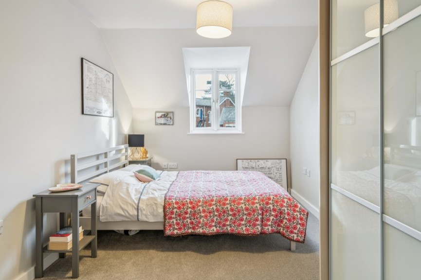 2 bedroom Flat for Sale Whinbush Road, Hitchin, Hertfordshire