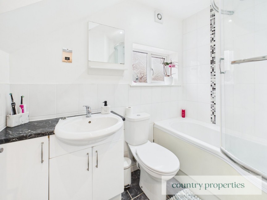 3 bedroom House for Sale London Road, Welwyn, Hertfordshire