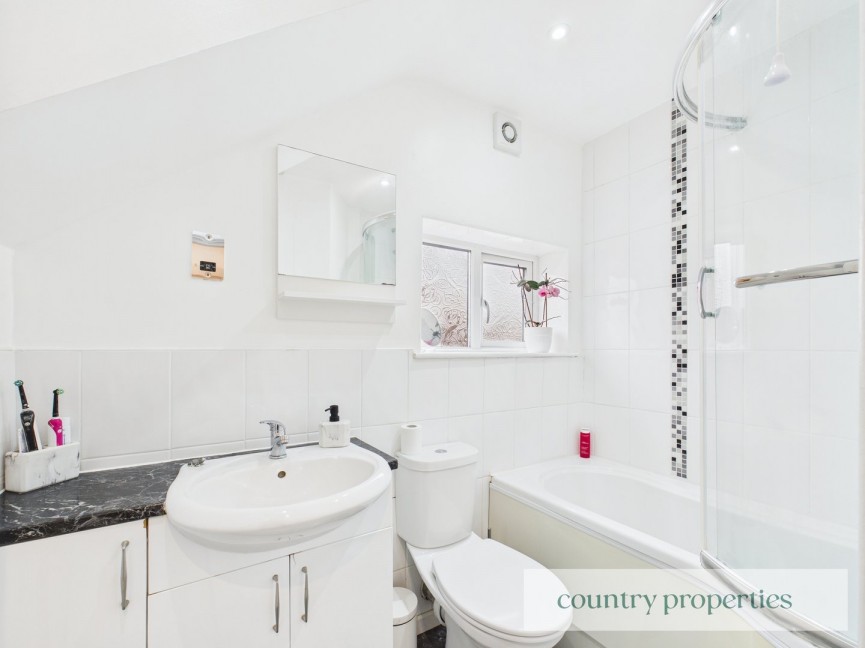 3 bedroom House for Sale London Road, Welwyn, Hertfordshire