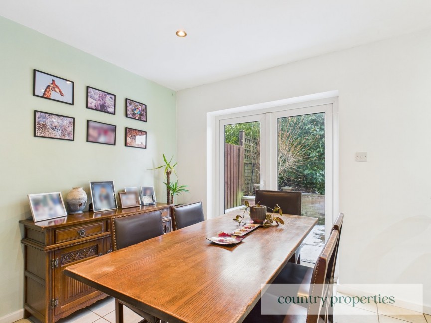 3 bedroom House for Sale London Road, Welwyn, Hertfordshire