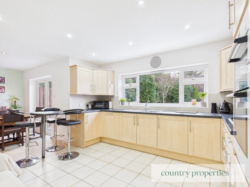 3 bedroom House for Sale London Road, Welwyn, Hertfordshire