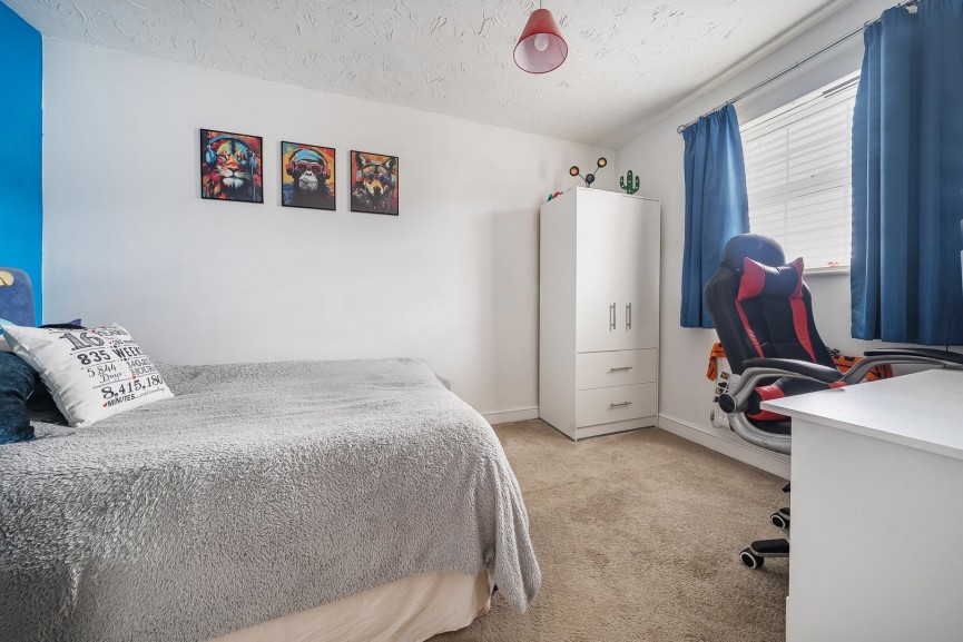 3 bedroom House for Sale Kingfisher Road, Shefford, Bedfordshire