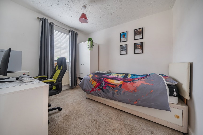 3 bedroom House for Sale Kingfisher Road, Shefford, Bedfordshire