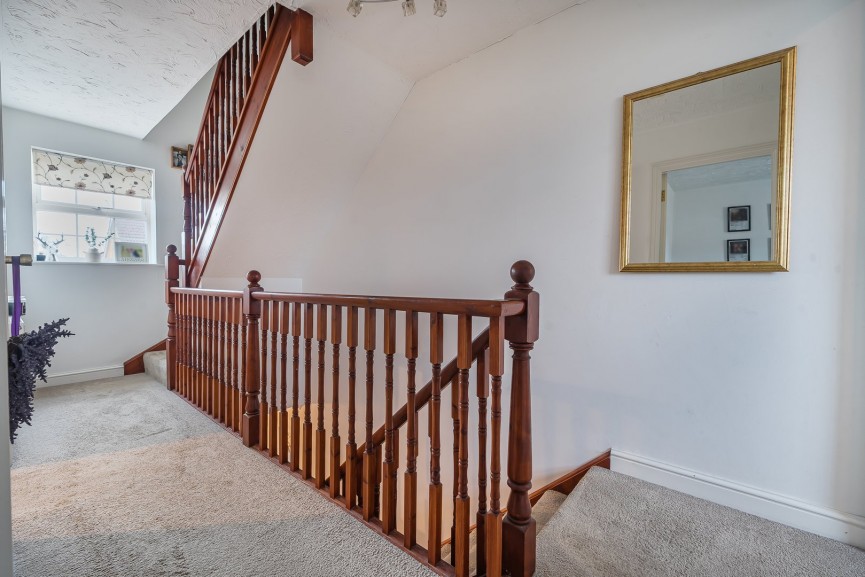 3 bedroom House for Sale Kingfisher Road, Shefford, Bedfordshire