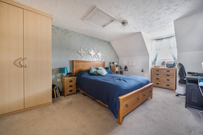 3 bedroom House for Sale Kingfisher Road, Shefford, Bedfordshire