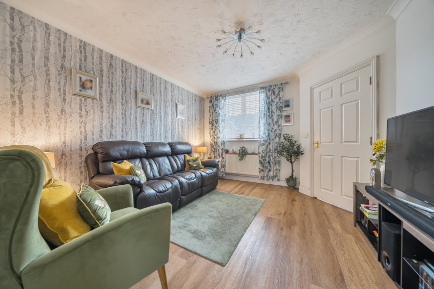 3 bedroom House for Sale Kingfisher Road, Shefford, Bedfordshire