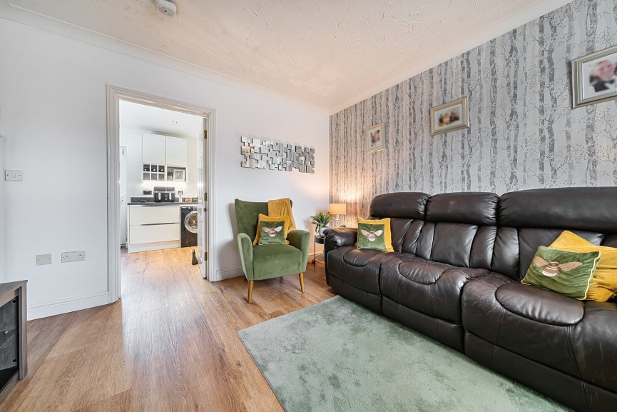 3 bedroom House for Sale Kingfisher Road, Shefford, Bedfordshire