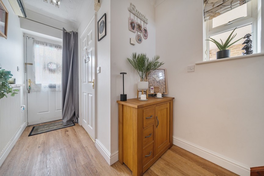 3 bedroom House for Sale Kingfisher Road, Shefford, Bedfordshire