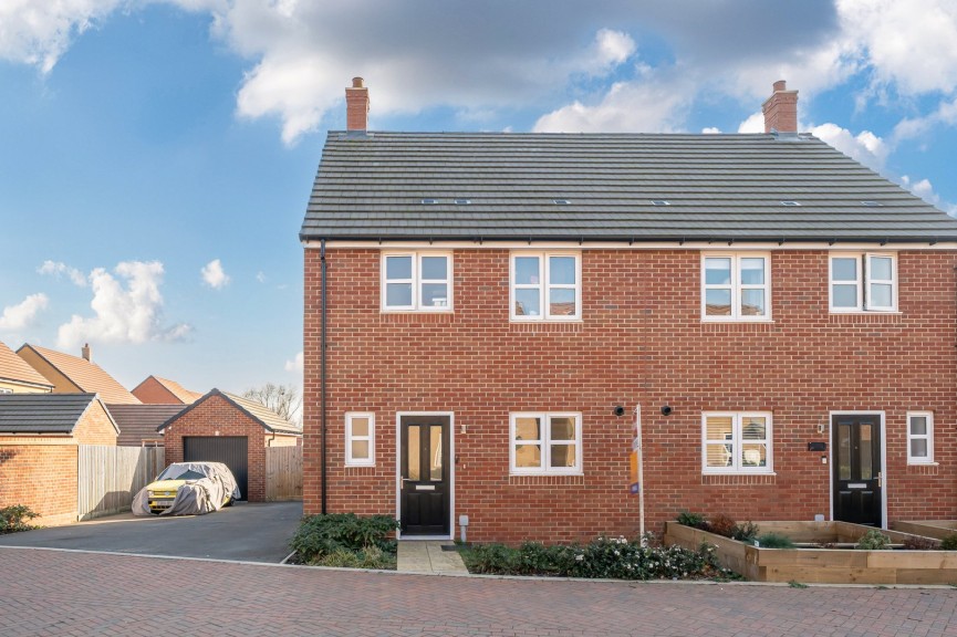 3 bedroom House for Sale Binyon Gardens, Stotfold