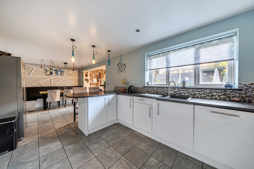 4 bedroom House for Sale Plough Lane, Shefford, Bedfordshire