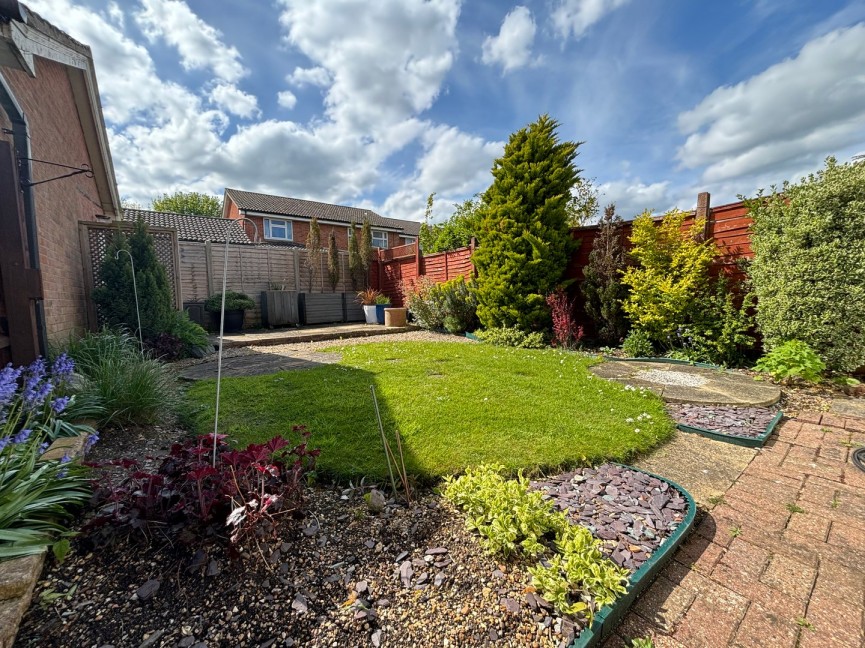 2 bedroom House for Letting Iredale View, Baldock, Herts