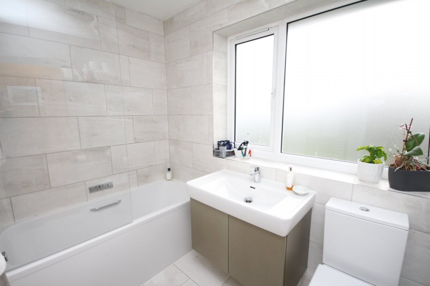 4 bedroom House for Sale Wilbury Road, Letchworth Garden City, Hertfordshire