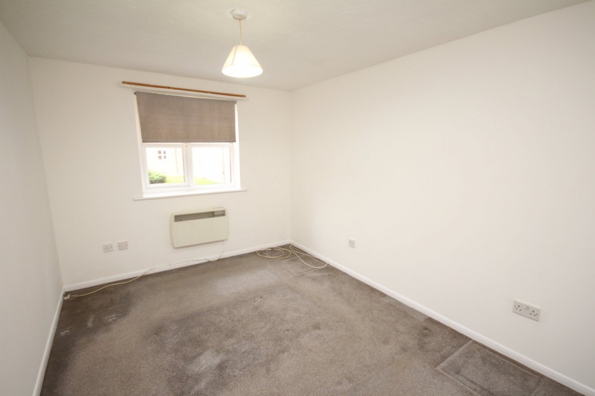 2 bedroom Flat for Sale Marmet Avenue, Letchworth Garden City, Hertfordshire