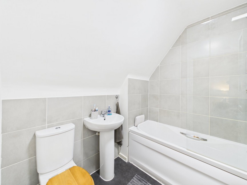 1 bedroom Flat for Sale Exmoor Avenue, Biggleswade, Bedfordshire