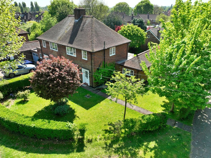 3 bedroom House for Sale Barleycroft Road, Welwyn Garden City, Hertfordshire