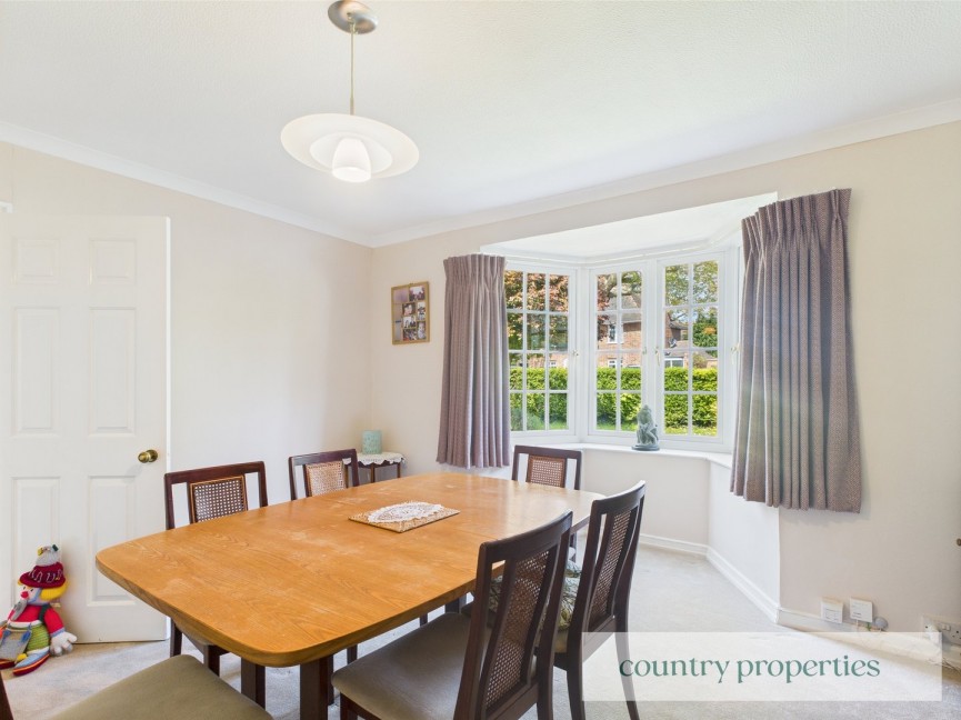 3 bedroom House for Sale Barleycroft Road, Welwyn Garden City, Hertfordshire