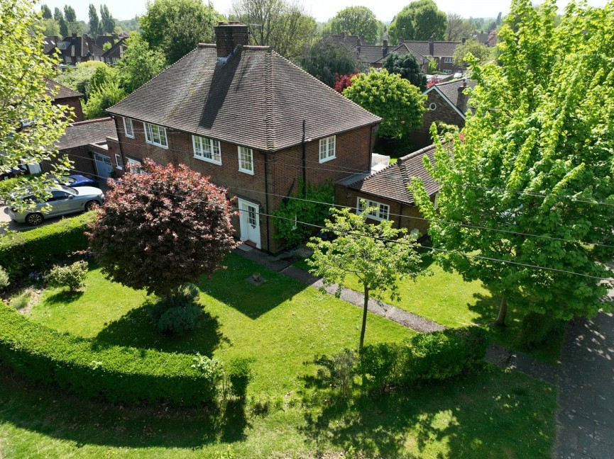 3 bedroom House for Sale Barleycroft Road, Welwyn Garden City, Hertfordshire